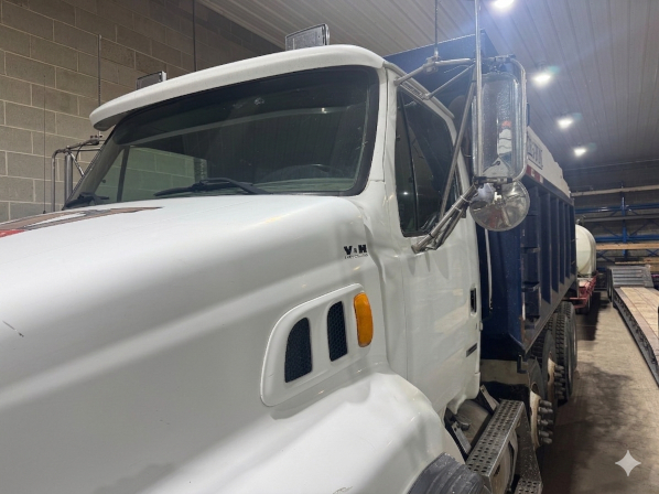 Commercial/Fleet Truck Glass Replacement