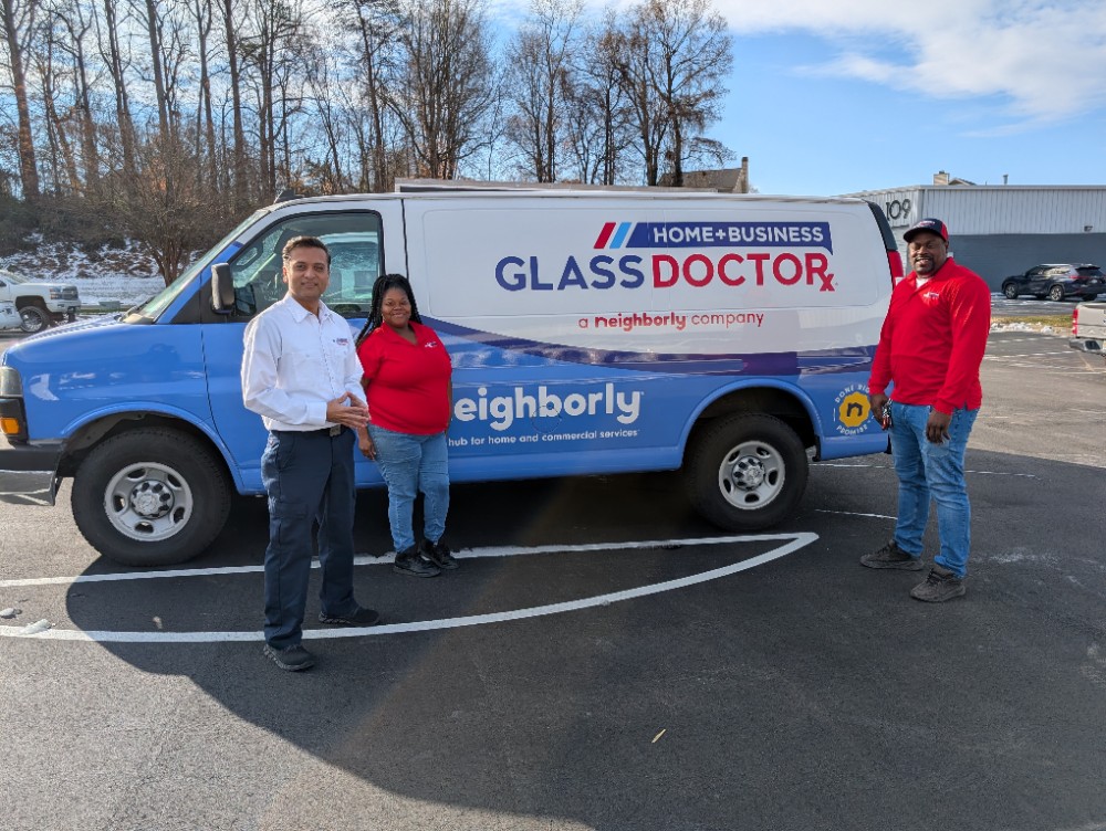 Glass Doctor Neighborly Team Ready to Serve