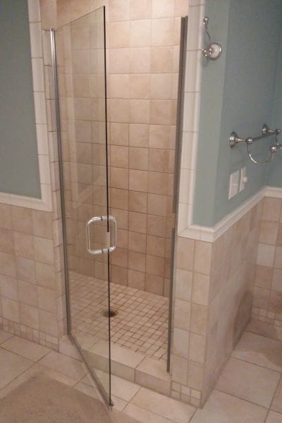 Custom Shower Door Installation Glass, How To Install A Glass Shower Door On Bathtub