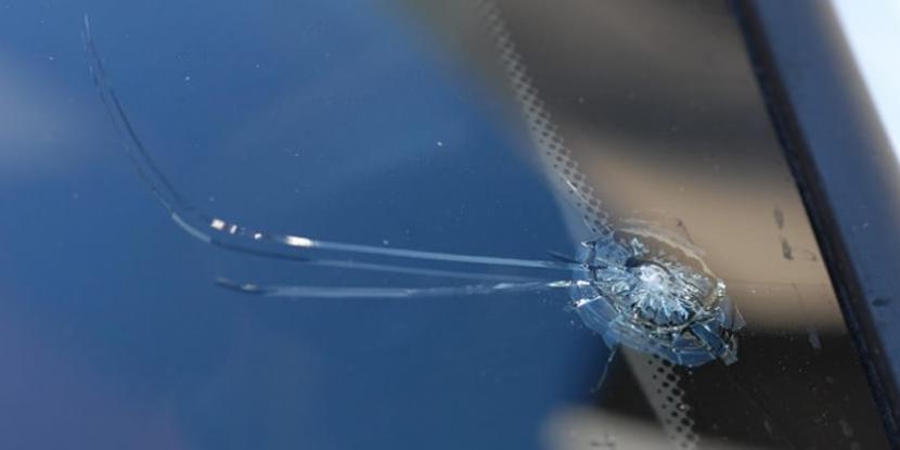 How to Stop a Windshield Crack from Spreading |Glass Doctor