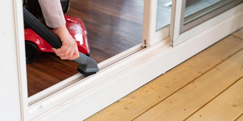 How To Clean Sliding Glass Door Tracks, Best Lubricant For Sliding Glass Doors