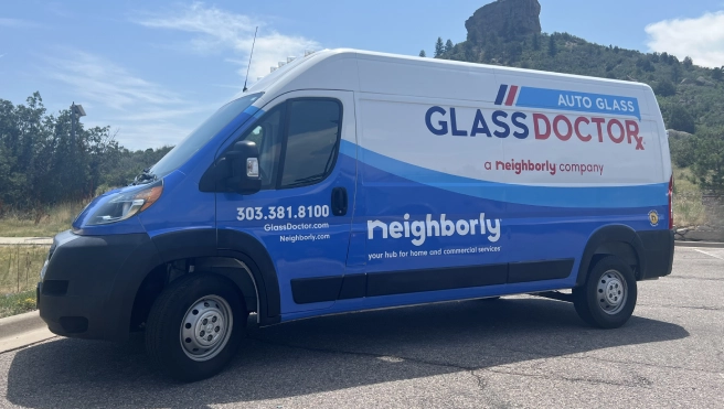 GlassDoctor van.