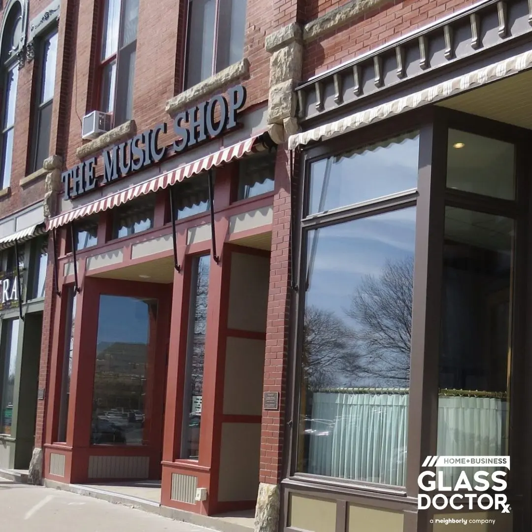 how temperature swings affect storefront glass